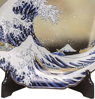 九谷焼 飾皿 | 北斎 神奈川沖浪裏 | 10号 皿立付 | 10号飾皿 北斎・神奈川沖浪裏(皿立付)/美山窯 83-022